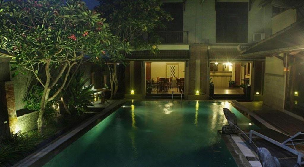 The Edelweiss Hideaway Villa Solo Exterior photo