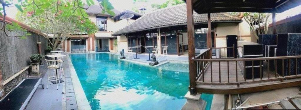The Edelweiss Hideaway Villa Solo Exterior photo