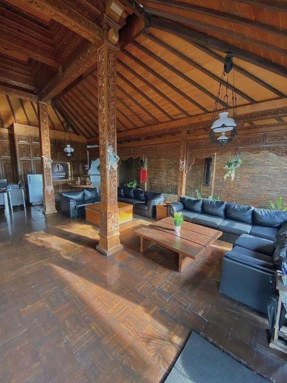 The Edelweiss Hideaway Villa Solo Exterior photo